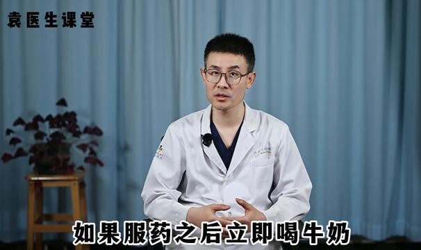 吃降压药不能喝牛奶？提醒：长期服用降压药，最好远离“4物”
