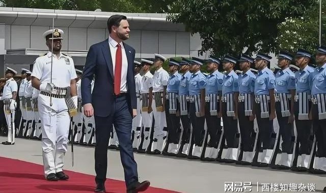 极有可能万斯会当上总统！对全世界都不是什么好事！因为万斯年轻